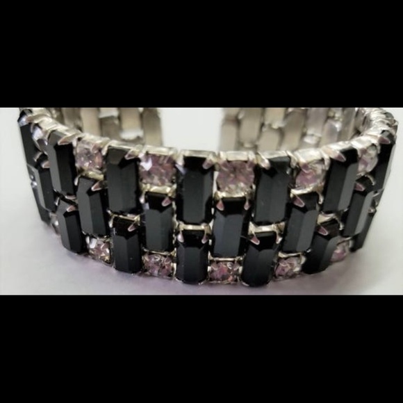 ✨ Vintage WEISS Black & Clear Rhinestone Bracelet & Clip-On Earrings Set - Picture 4 of 8